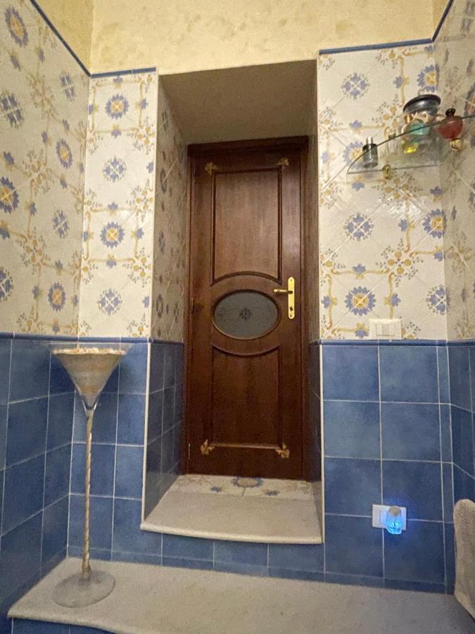 Al Centro Storico Home Неаполь Экстерьер фото