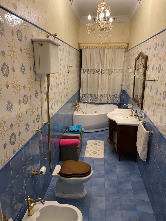Al Centro Storico Home Неаполь Экстерьер фото