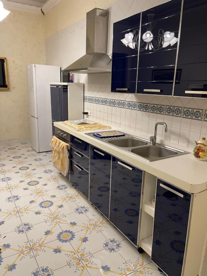 Al Centro Storico Home Неаполь Экстерьер фото